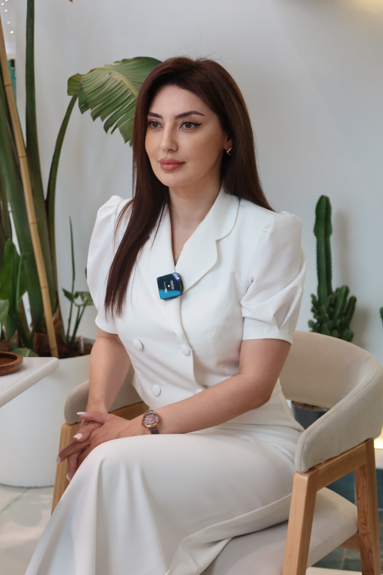 Psixoloq Gülnar Məstəlizadə konsultasiya zamanı